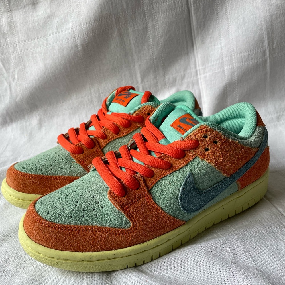 Nike SB Dunk Low Pro Emerald Rise Orange Sneakers Size 5.5 Womens 7 DV5429-800